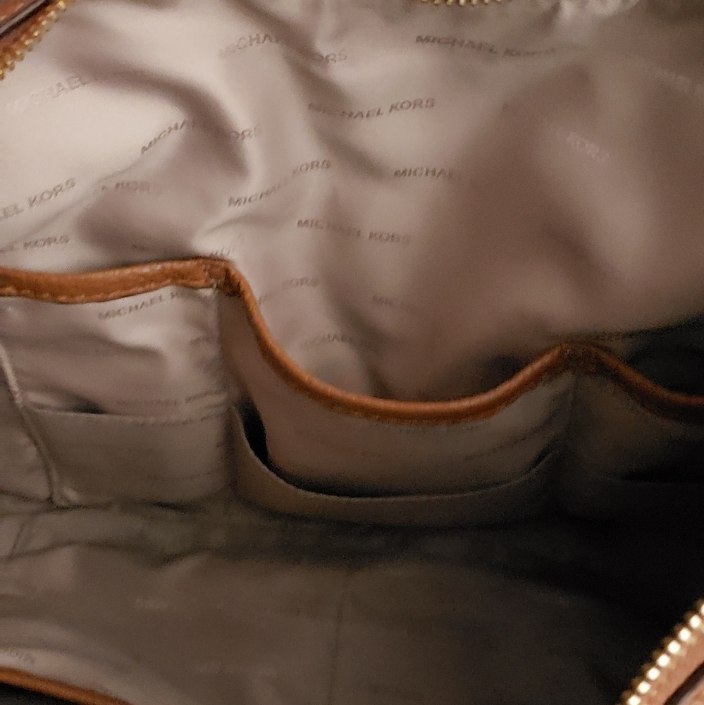 handbag - Picture 3 of 3